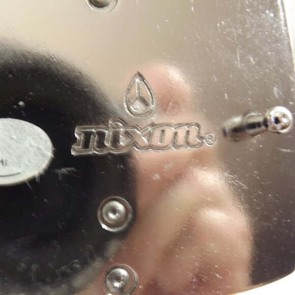 Distressed Nixon Belt Buckle, Brown Faux Wood Grain with Silver Tone Trim - Picture 7 of 7